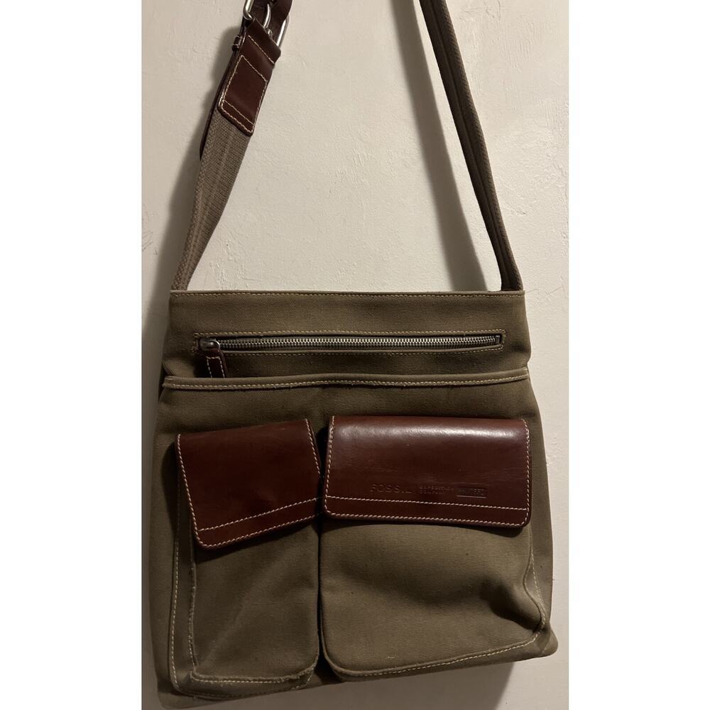 FOSSIL Expedition Co 10552 Olive Green Canvas Leather Crossbody Bag EUC Durable